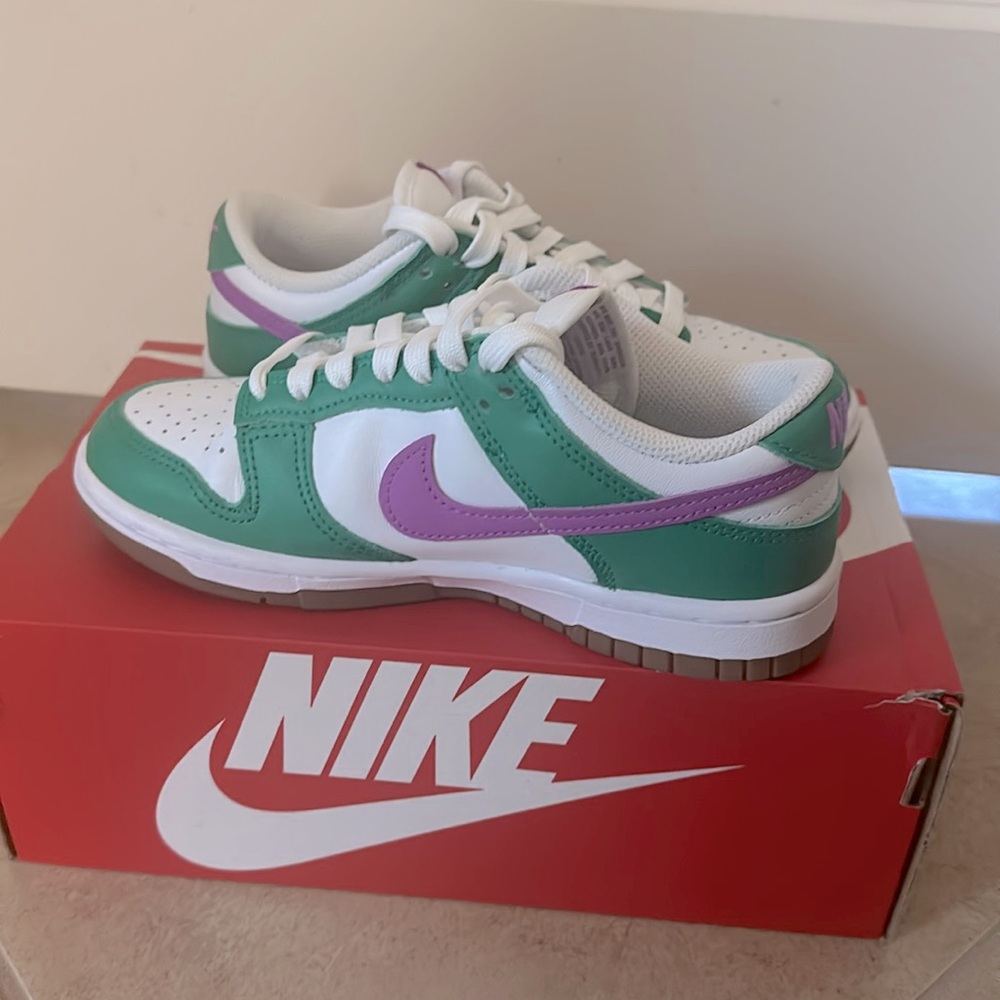 Nike Dunk Low (Joker)